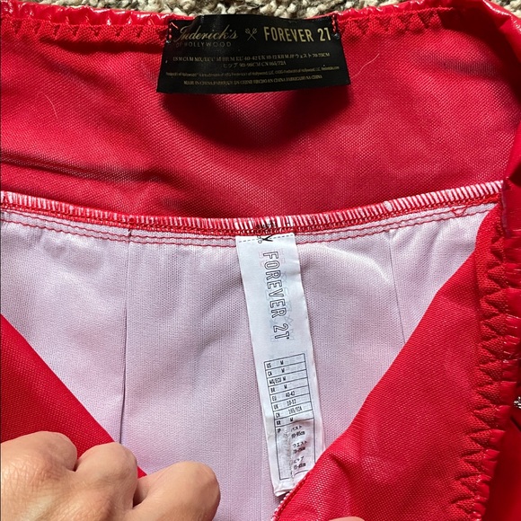 Women’s F21 Fredricks of Hollywood devil costume - Picture 6 of 9